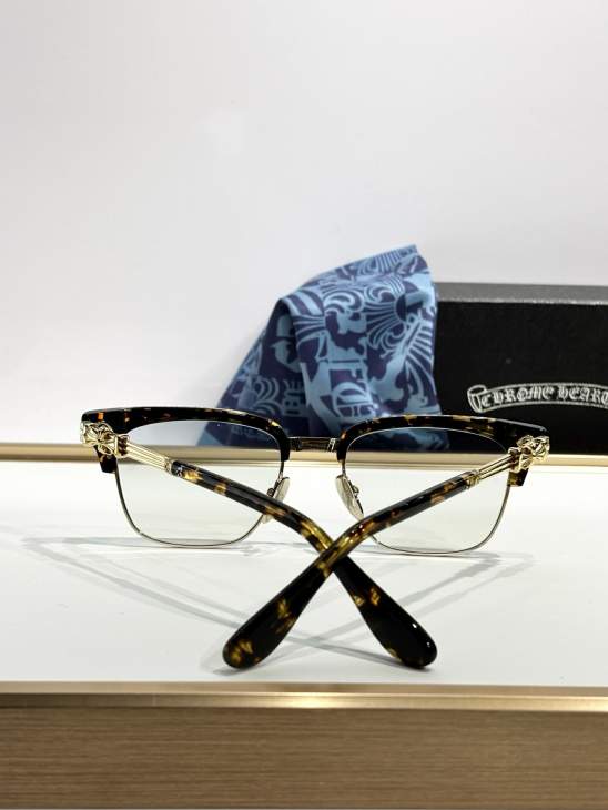 Picture of Chrome Hearts Sunglasses _SKUfw75327068fw